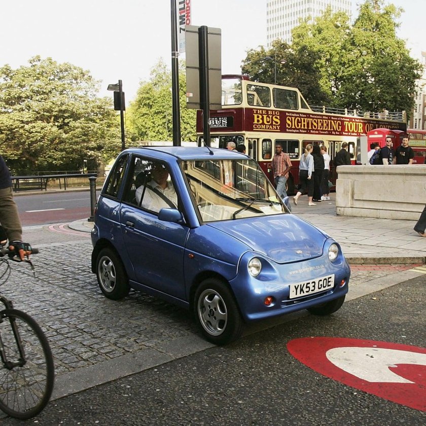 Автомобиль рева g-wiz