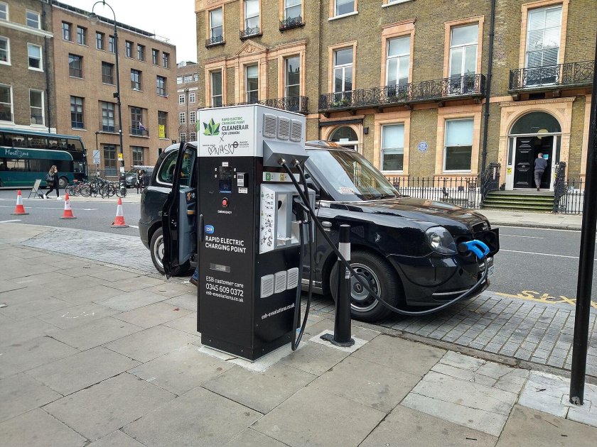 Зарядные станции в Англии