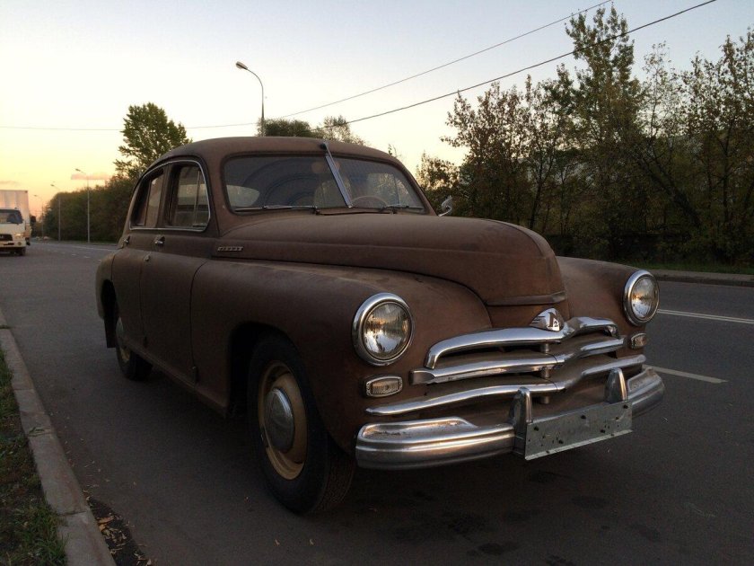 ГАЗ м20 победа коричневый