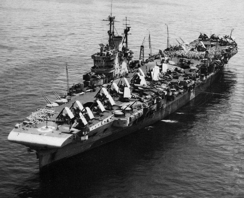 Авианосец HMS Victorious