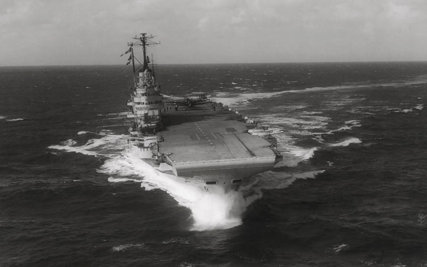Авианосец Илластриес 1940