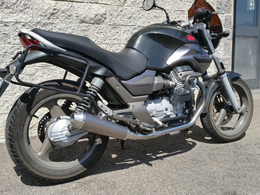 Moto Guzzi Breva 750