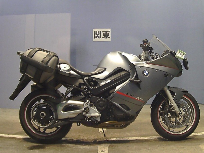 BMW f800st