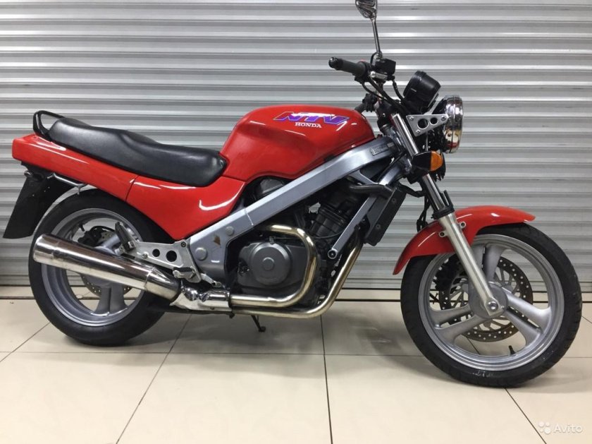 Хонда NTV 650 Revere