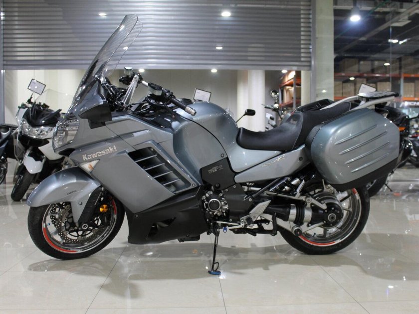 Кавасаки ГТР 1400