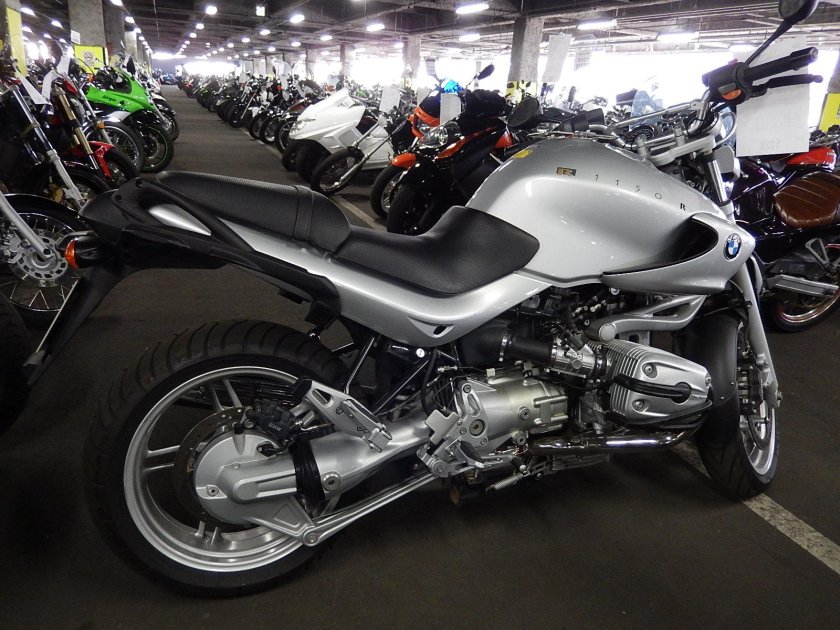 Мотоцикл БМВ С карданом