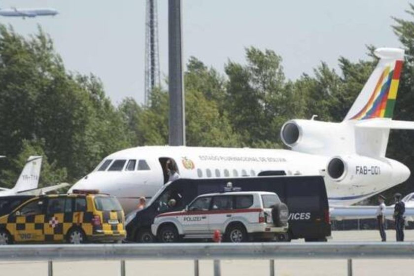 EVO morales Flight grounded Snowden Vienna