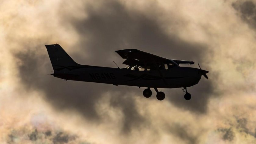 Самолет cessna 172