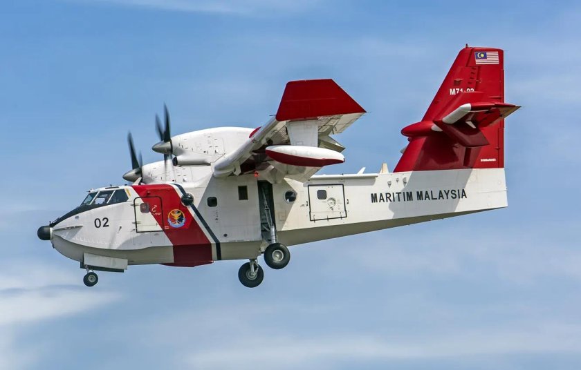 Самолет Canadair CL-415