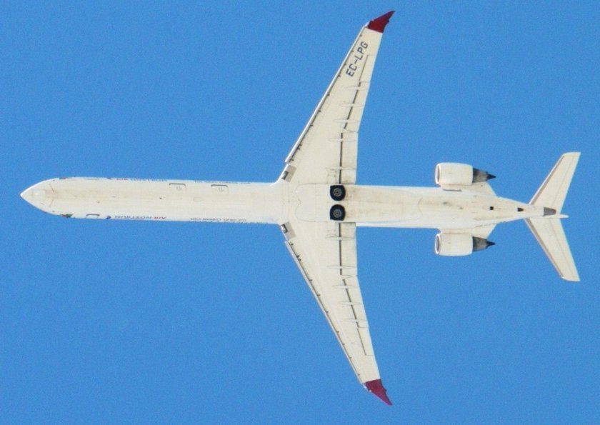 Mitsubishi CRJ-1000