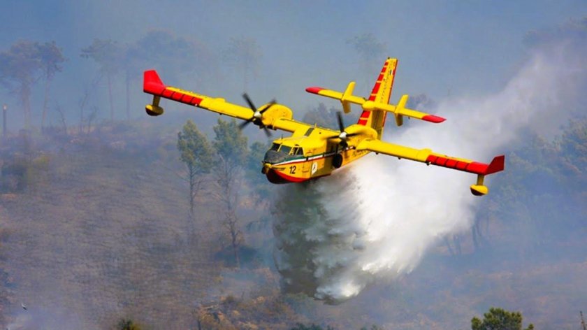 Самолет Canadair CL-415