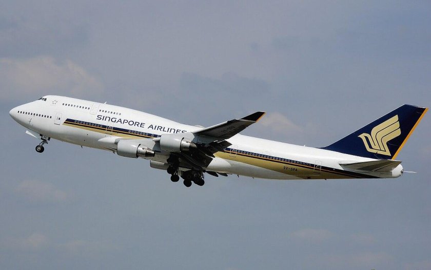 Самолет Singapore Airlines