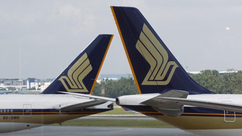 Самолет singapore airlines