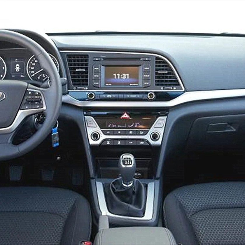 Хендай Элантра новая салон