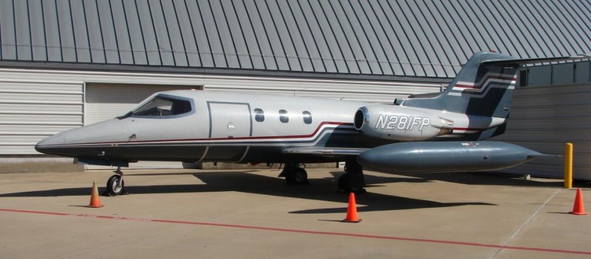 Learjet 24 самолет