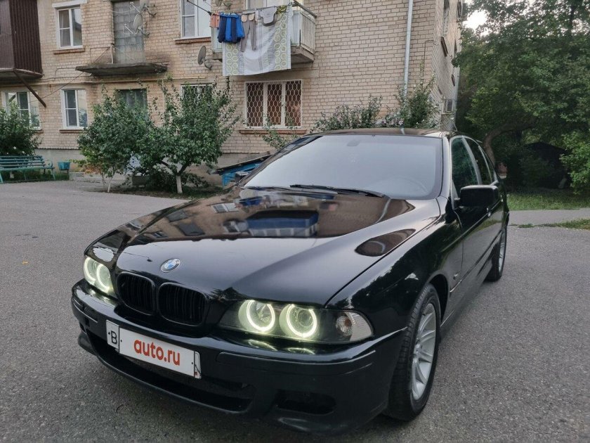 БМВ 523 1998