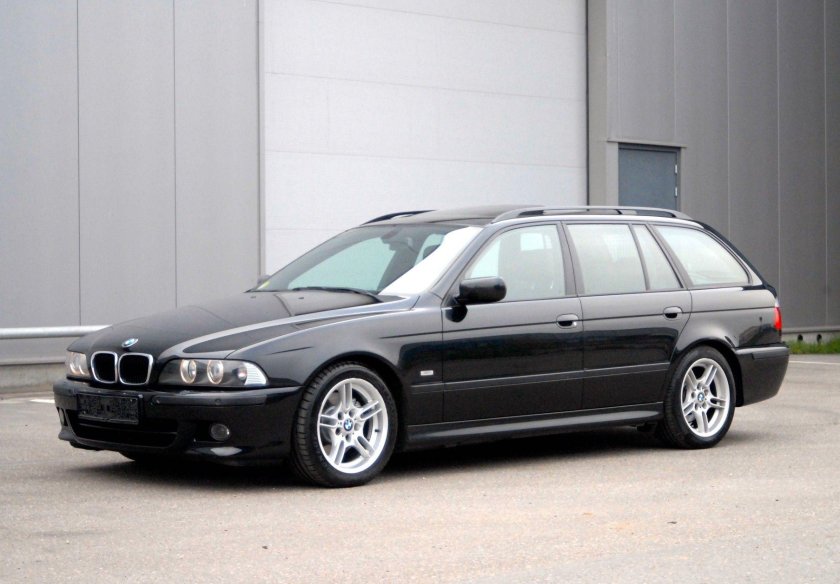 БМВ е39 универсал