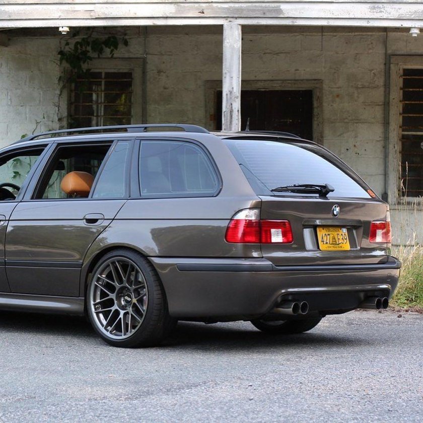 БМВ е39 универсал