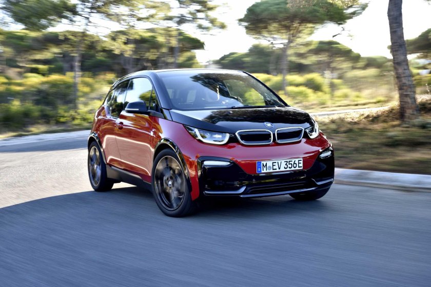 Машина bmw i3