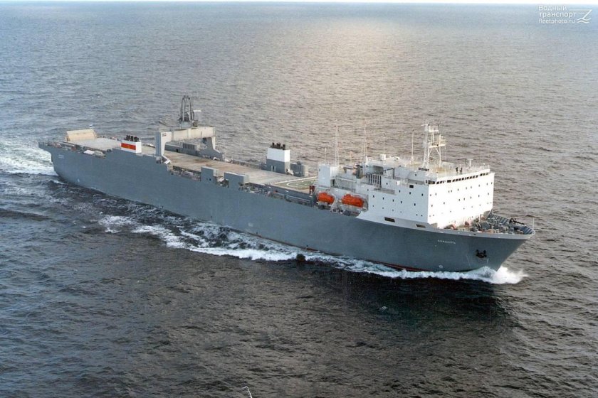 Судно-док Анадырь проекта р-756