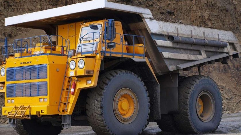 БЕЛАЗ карьерный самосвал