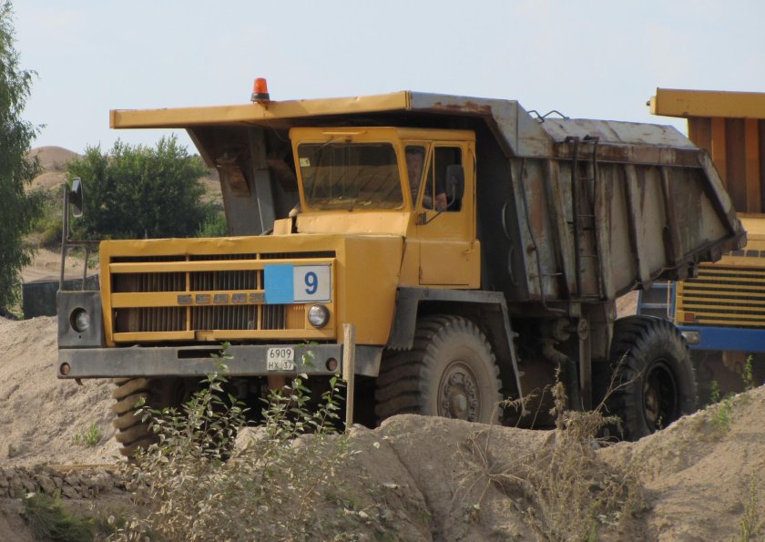 БЕЛАЗ 7526