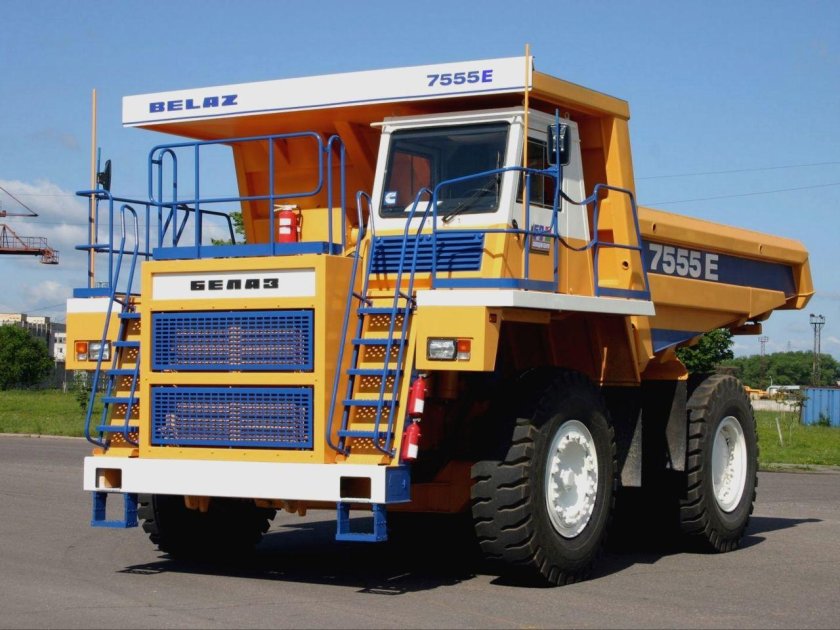 БЕЛАЗ 7555е