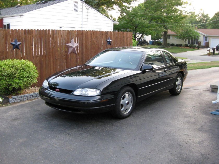 Chevrolet Monte Carlo 1995