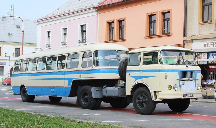 Автобус Škoda 706 RTTN