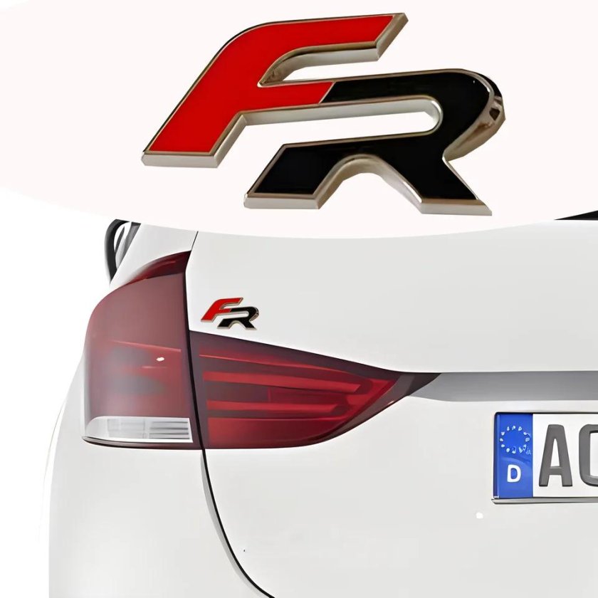 Наклейка на автомобиль