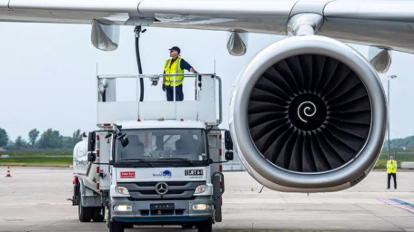 Заправка самолета