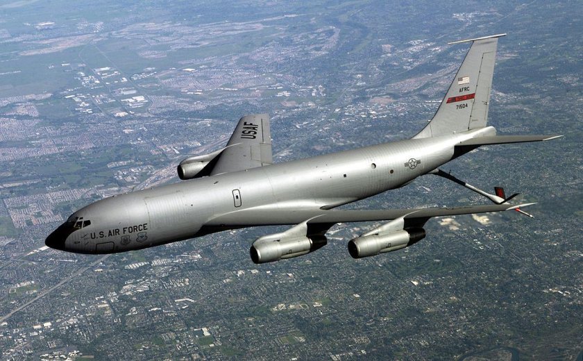 Самолет-заправщик Kc-135a