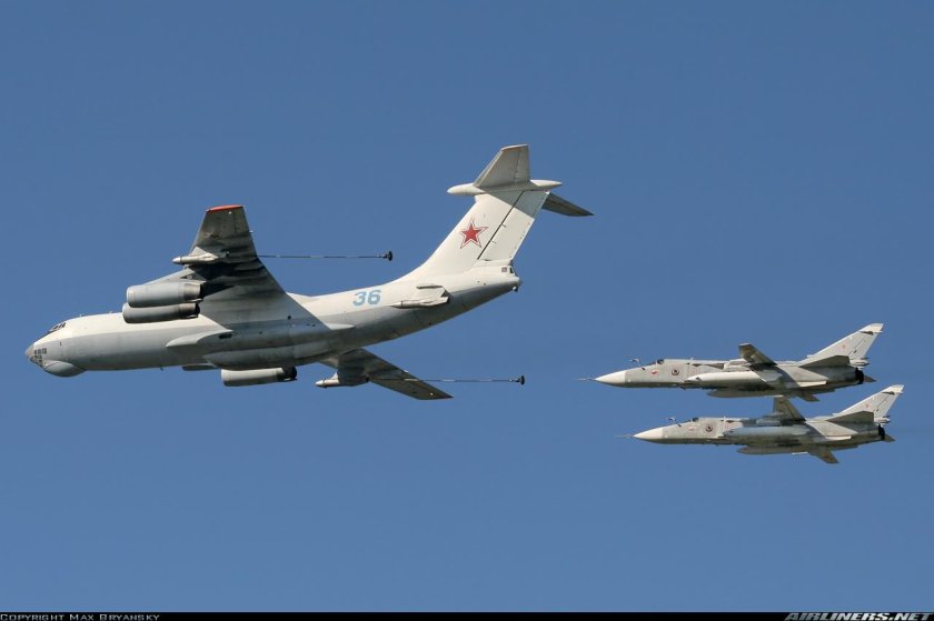 Ил-78 заправщик