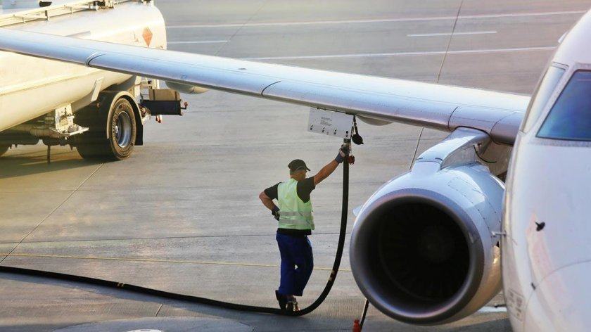 Заправка самолета