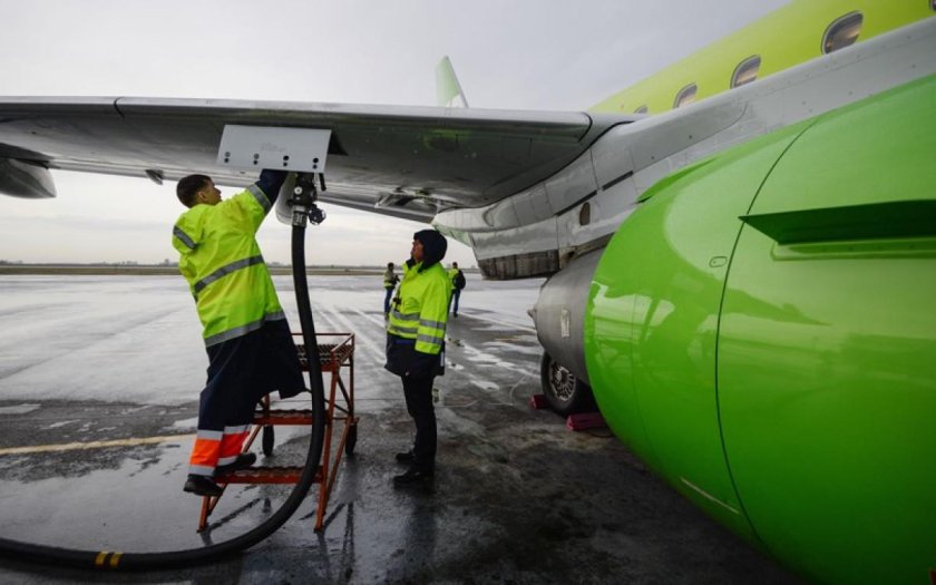 Заправка самолета