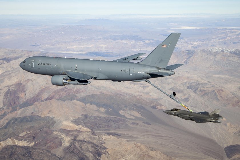 Самолет-заправщик Kc-46 Pegasus