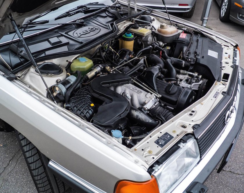 Ауди 100 2.3 турбо