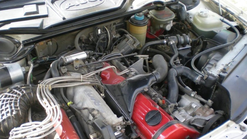 Ауди 200 2.1 турбо kg