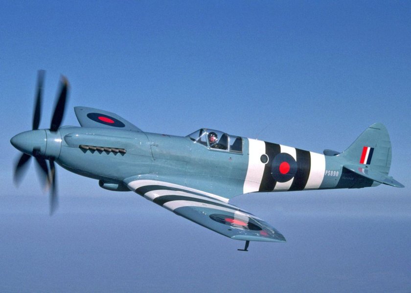 Spitfire MK XIX