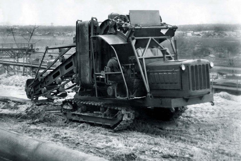 Дмитровский экскаваторный завод