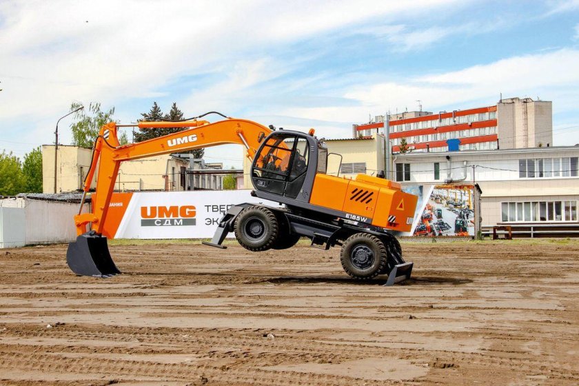 Экскаватор UMG e185w
