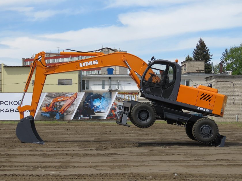 Экскаватор e185w