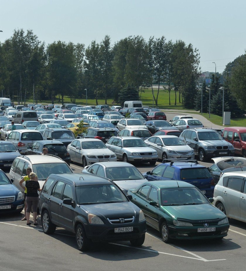 Стоянка машин