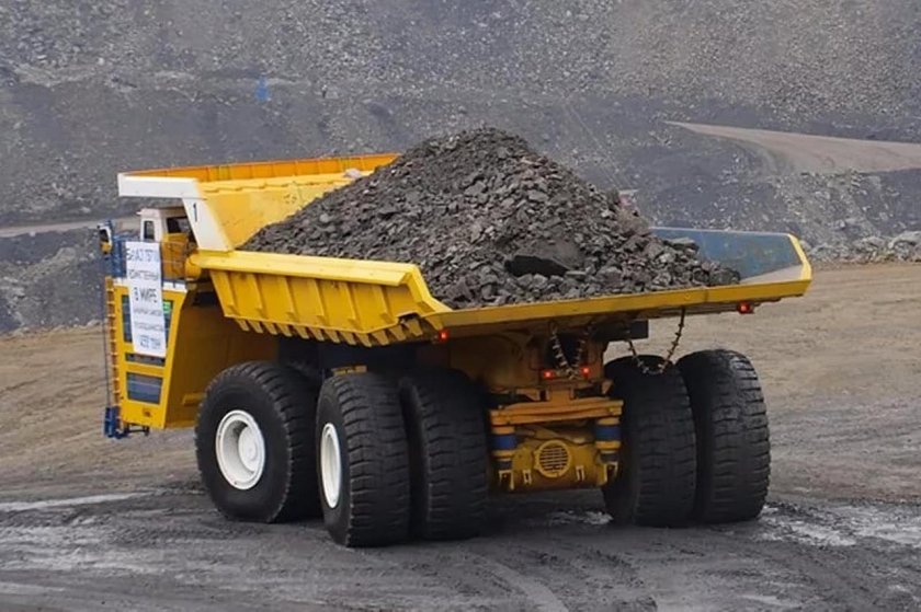 БЕЛАЗ-75710 самосвал