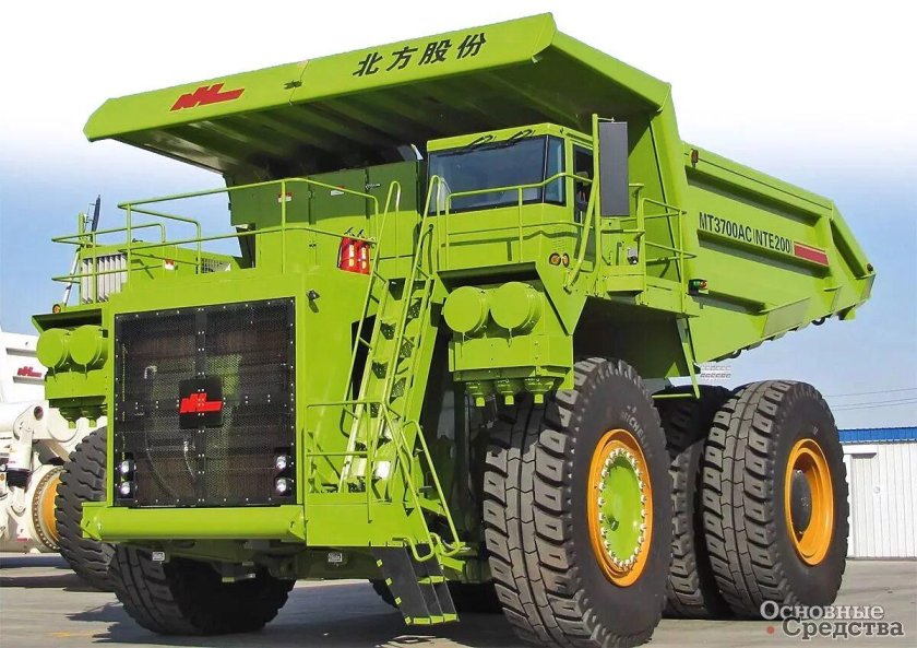 Карьерный самосвал Терекс 200