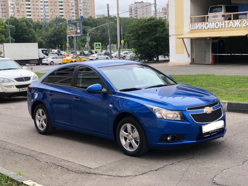 Chevrolet Cruze синий