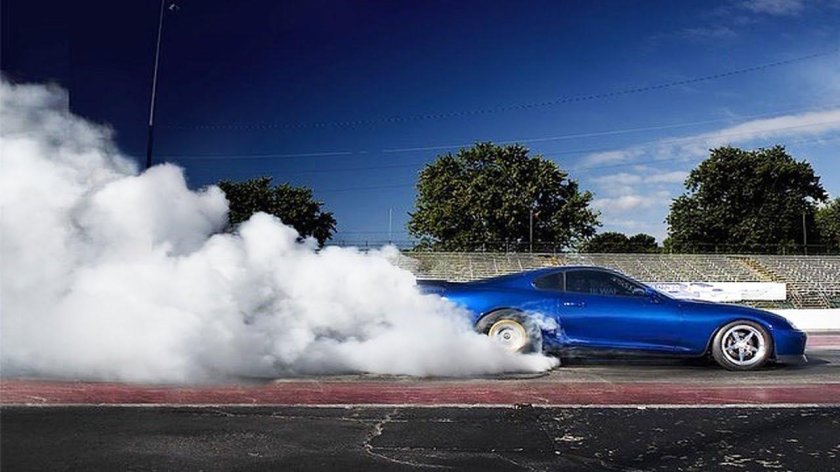 Тойота супра бернаут