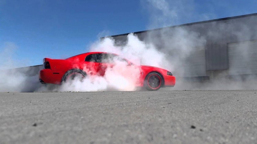 Ford mustang burnout