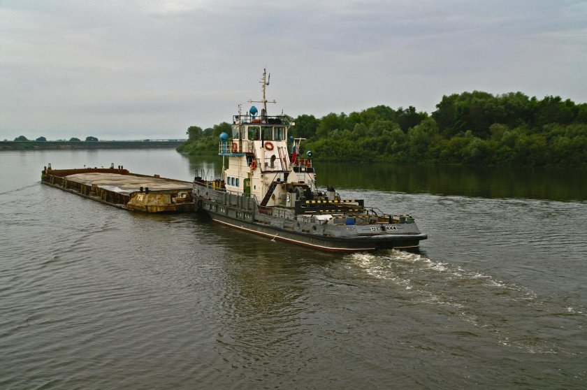 Теплоход РТ 333