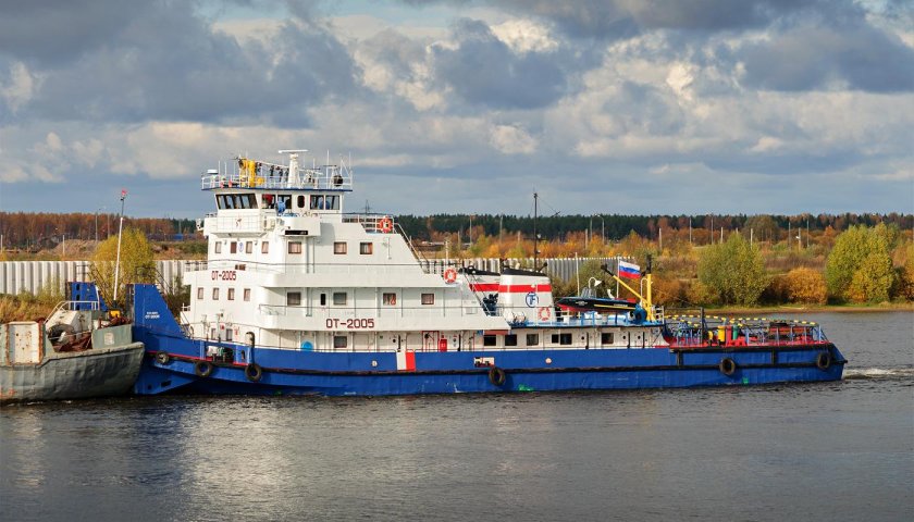 Буксир-толкач Озёрный